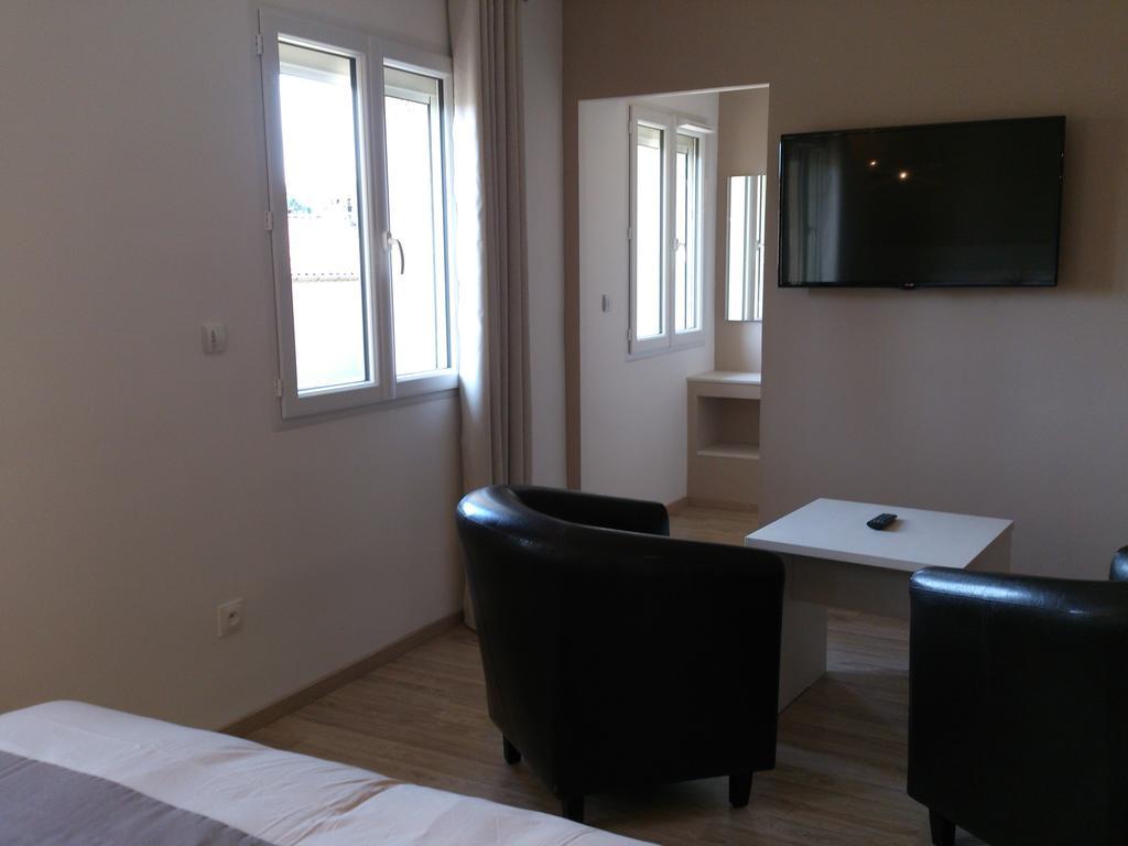 Hôtel Les Petits Oreillers Saint-Martin-dʼArdèche Zimmer foto